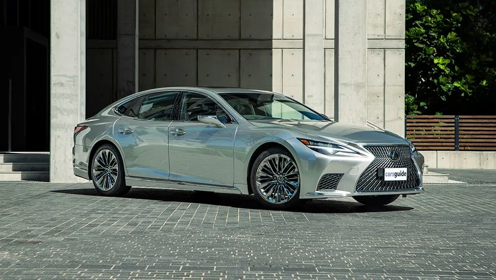 Lexus LS 2023